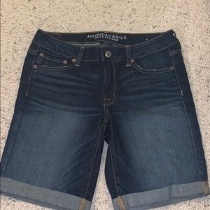 American Eagle Denim Bermuda Shorts Size 8/10